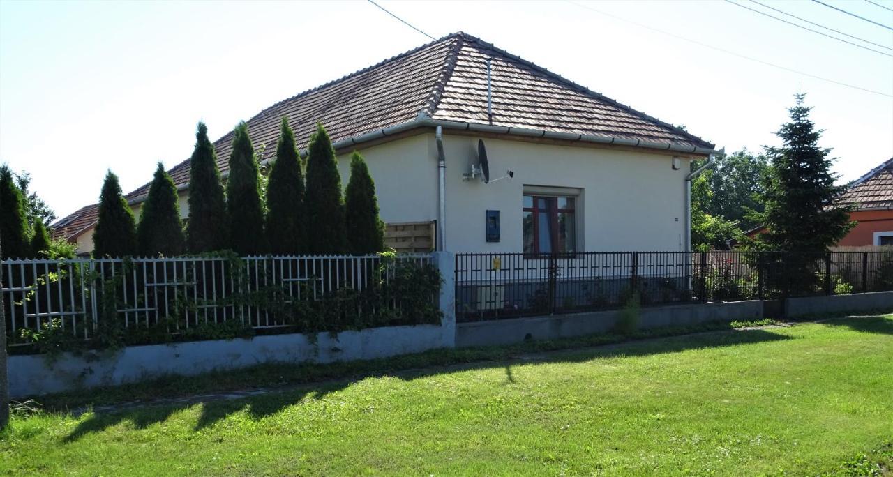 Villa Melody Haz Poroszló Exterior foto