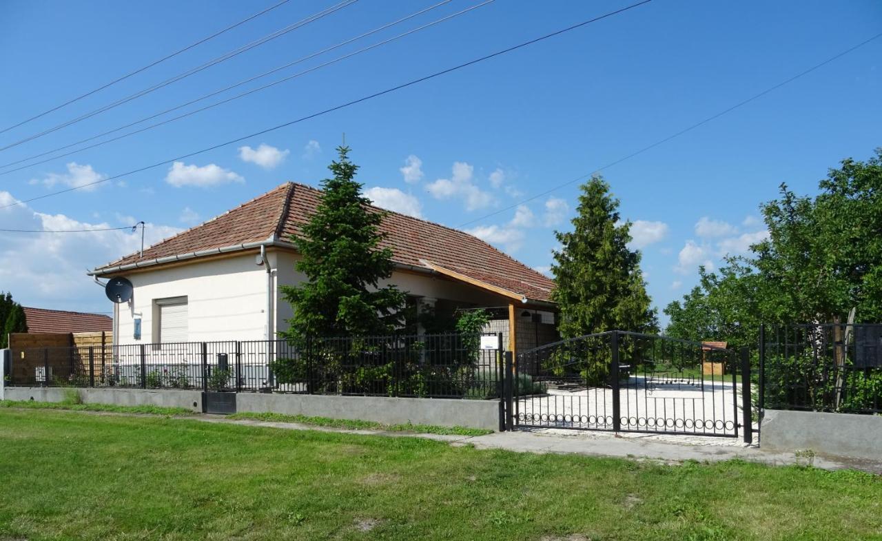 Villa Melody Haz Poroszló Exterior foto
